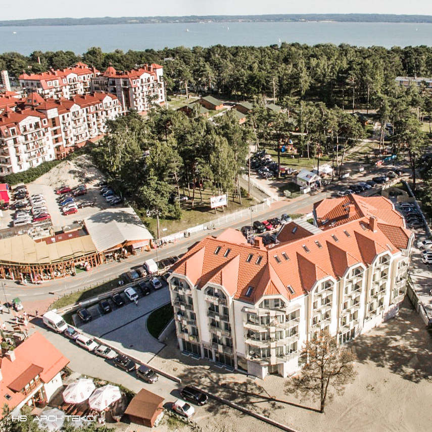 WHITE HOTEL <br />KRYNICA MORSKA <br />UL. KORCZAKA-3
